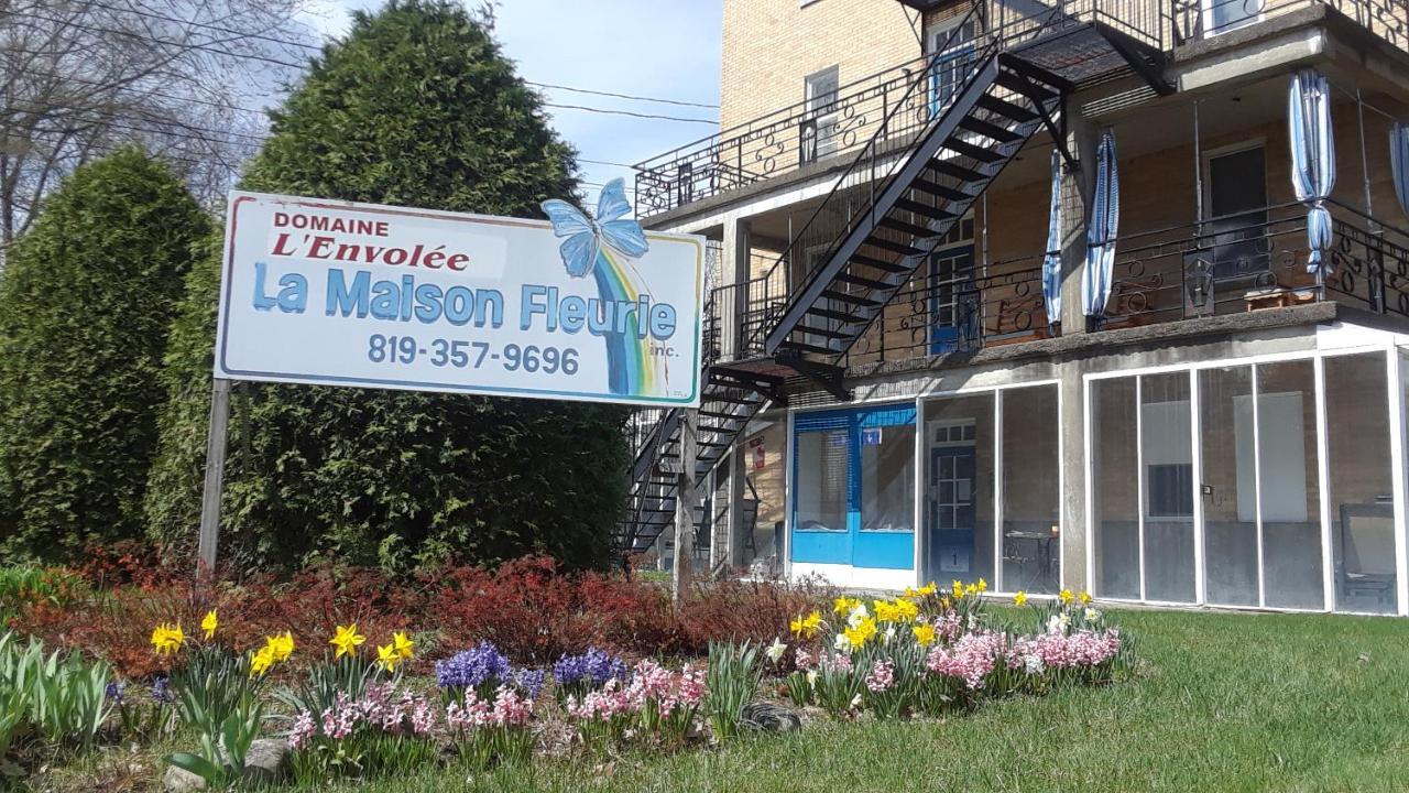 Mhotel Domaine L'Envolee- Maison Fleurie Victoriaville Exterior photo